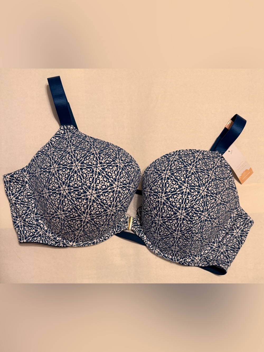 Lane Bryant CACIQUE 44DD Lifting Bra